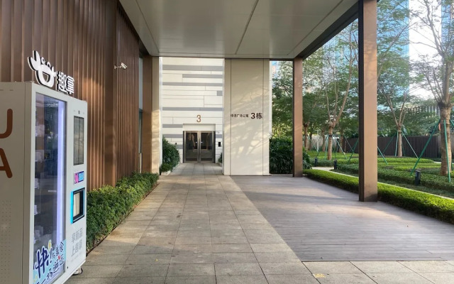 Rho Hotel