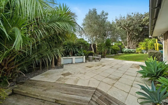 The Long House - Waikanae Holiday Home