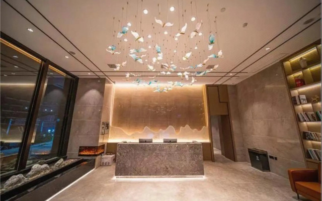 Lanhai Longyue Hotel