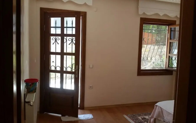 Ayvalik Konaklari