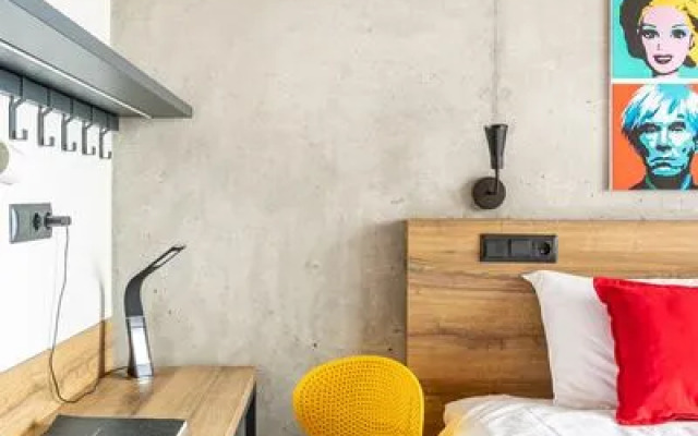 Apartments Rental SPB on Ordzhonikidze street, 44A