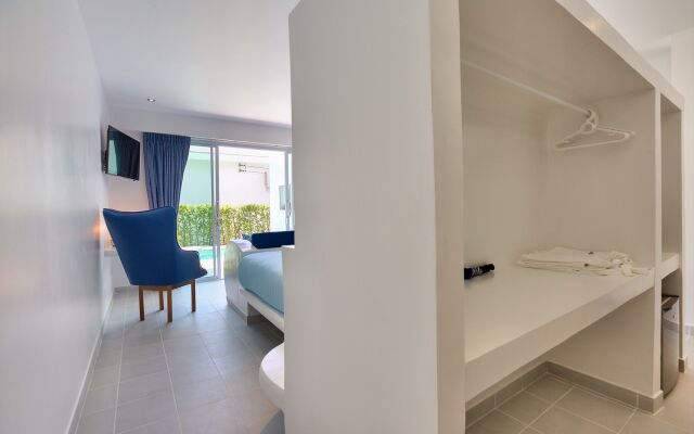La Perle Luxury Boutique Hotel
