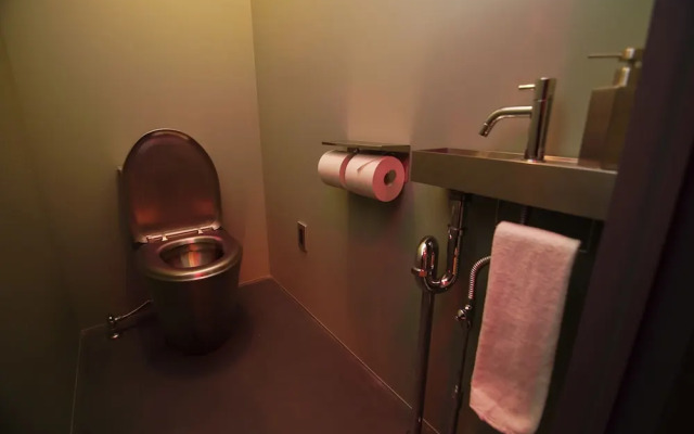 RED SUBMARINE - Hostel
