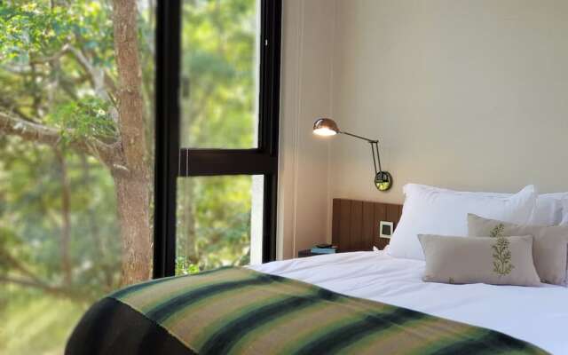 Aroundthetree Hermitage Manor