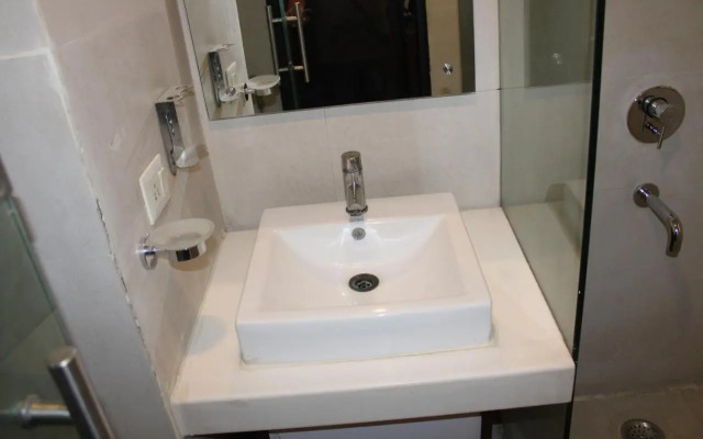 Bellmont Hotel Noida