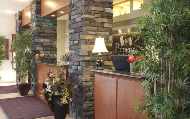 Pomeroy Inn & Suites Hotel Dawson Creek