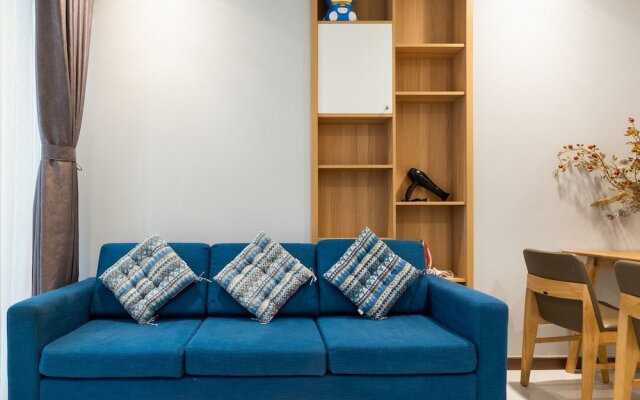 Lyshing Apartment in Vinhomes Luxury Landmark