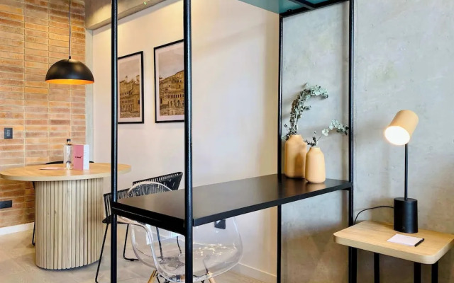 w Marvelous Loft in Polo