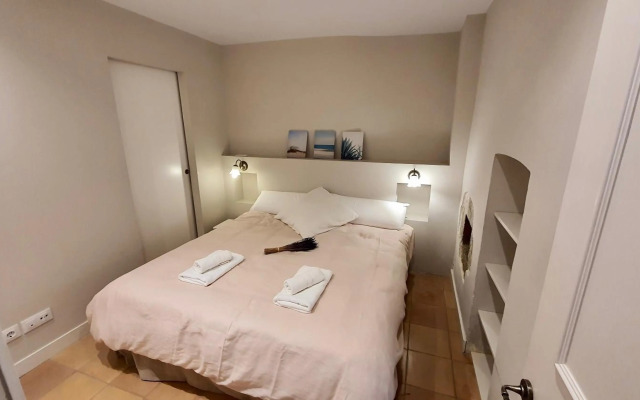 Opening Doors Vilassar. Family house Beach & Relax