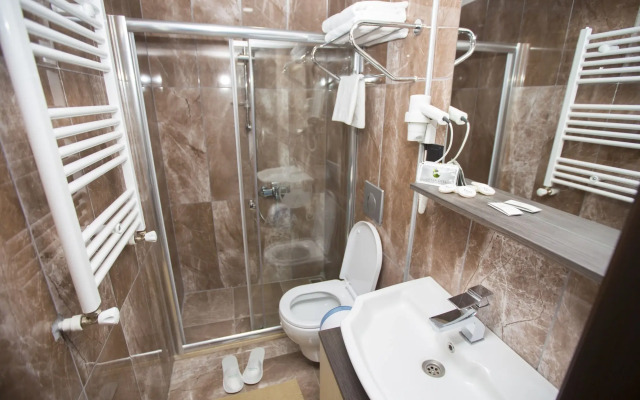 Yayla Otel