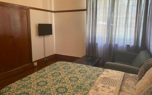 145 8th avenue highlands north Johannesberg