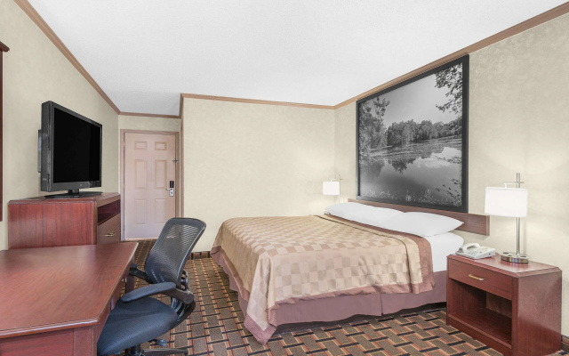 Super 8 Maumee