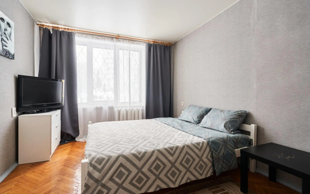 Apartments on Kakhovka street 14 building 1