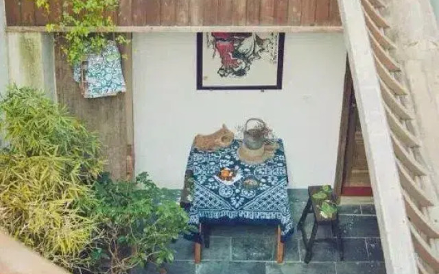 September Huizhou Inn