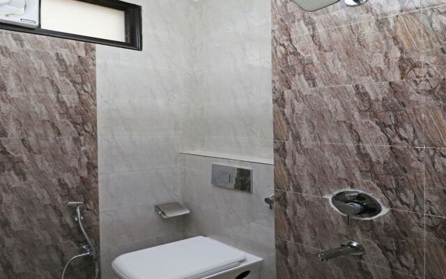 OYO 12348 Hotel Aerosky Residency