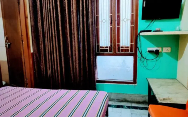 Priti Guest House By WB Inn