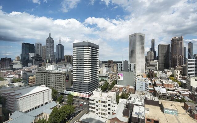Modern 3 Bdr Apt Sutherland St