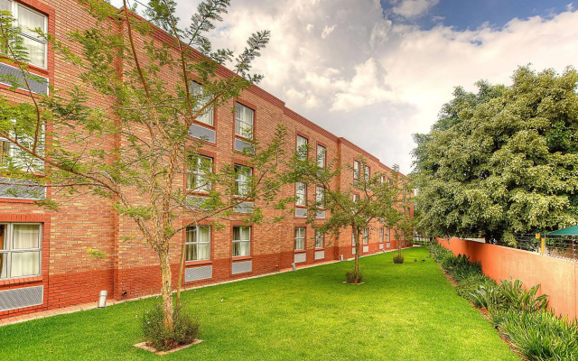 Road Lodge Sandton Grayston Drive