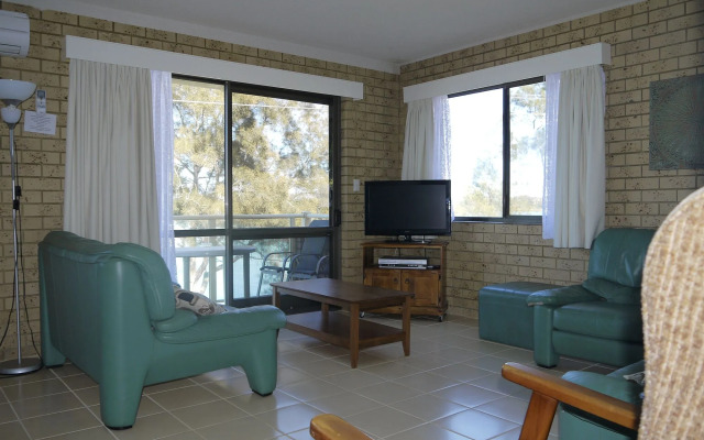 Marcel Towers Holiday Apartments