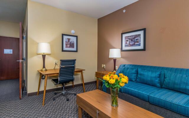 Best Western Plus Shamrock Inn & Suites