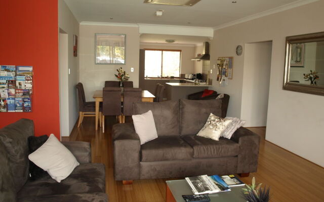 Baudins Bed & Breakfast - Adults Only