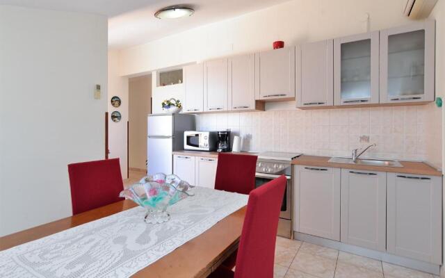 Apartment Andela 250