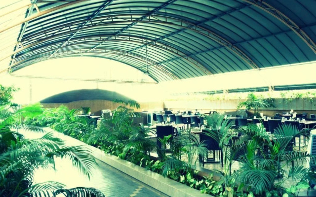 The Maharaja Hotel by OYO Rooms