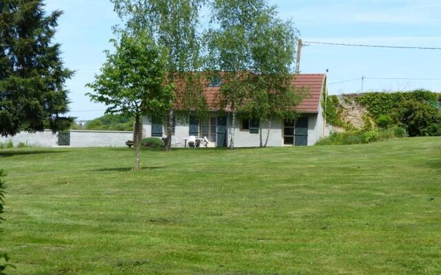 Gîte Dompierre-sur-Besbre, 3 pièces, 4 personnes - FR-1-489-174