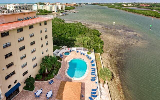 Bayshore Yacht & Tennis Club 616