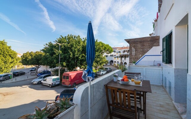 Faro Airport Flat 3 by Homing