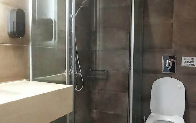King Crimson Luxury Apartments