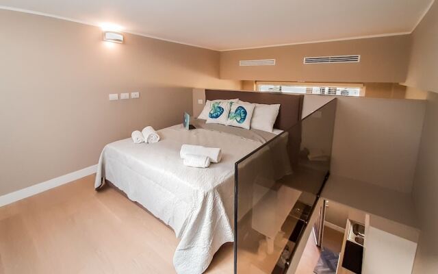 JOIVY Sophisticated 2 Br Loft For 4