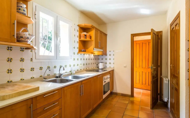 Villa With Sea Breeze Charm