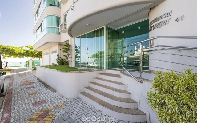 Apt w/ Gourmet Balcony Oceanfront Rkr0502
