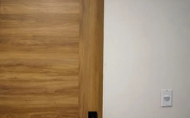 1BR Flat with Smart Access & Parking