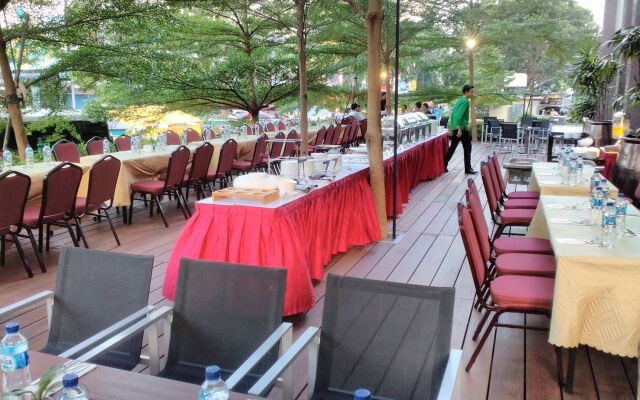 I Hotel Baloi Batam