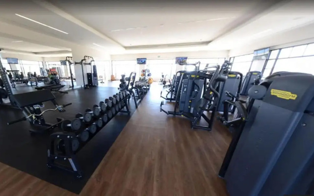 Enchanting Specious 2BR With Terrace - Cabo