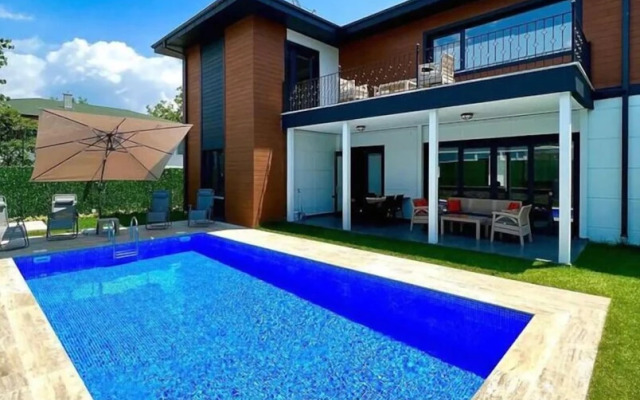 Villa Cherry