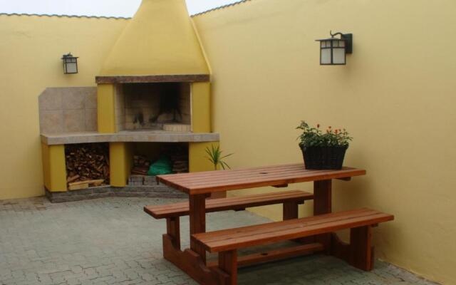 Beach Walk House and Cottage - Self Catering