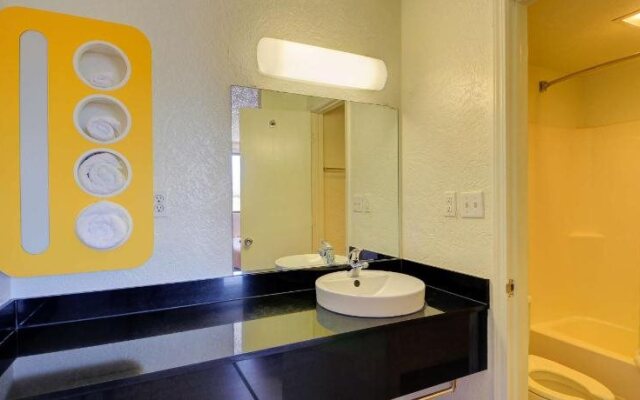 Economy Hotel Plus Oklahoma City