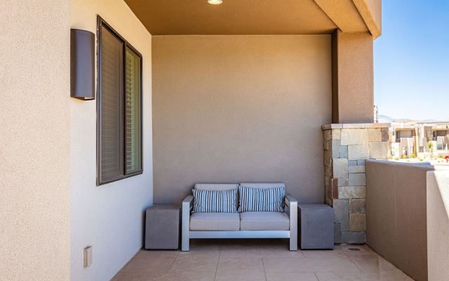 Reunion HQ by RedAwning