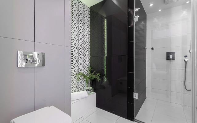 Luxury Apartments Just In Center