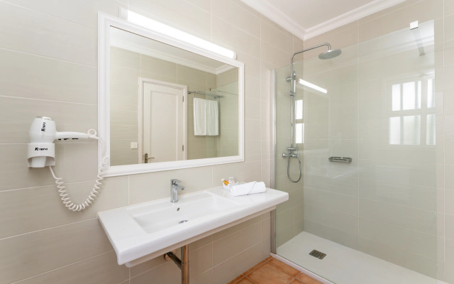 Apartamentos LIVVO Las Gaviotas