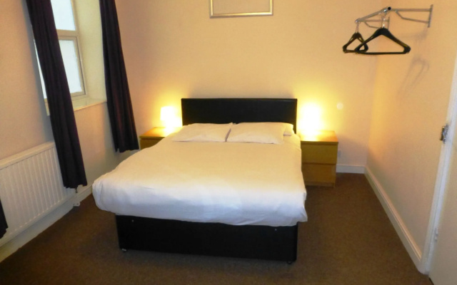 Esplanade Hotel - Clacton On Sea (Beachfront Hotel) by OYO