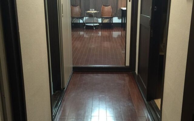 Naniwa Guest House