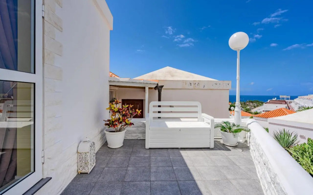 BuenaVista Romantic Bungalow in Costa Adeje