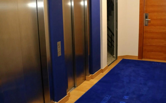 Hotel 44
