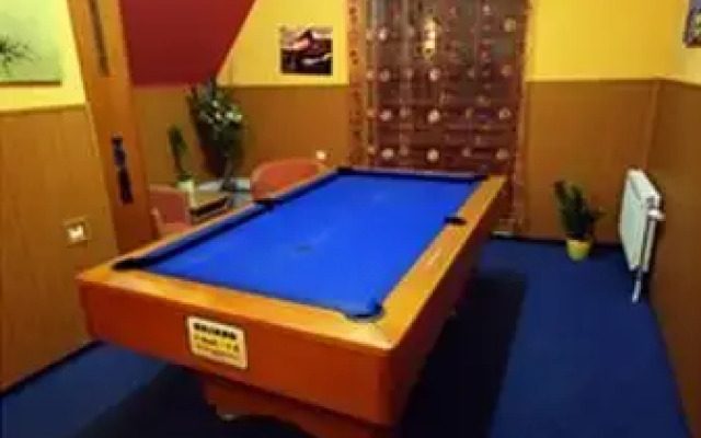 Relax Hotel Fim