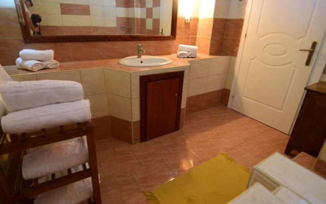 Frezia Maisonette by Travelpro Services