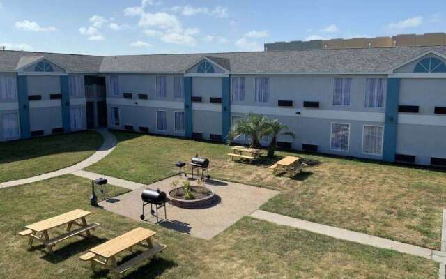 Days Inn by Wyndham Rockport Texas